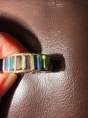 Gold-Frame Rainbow Baguette Crystal Stretch Ring NWOT Never Worn